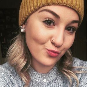 Meet your Posher, Emma